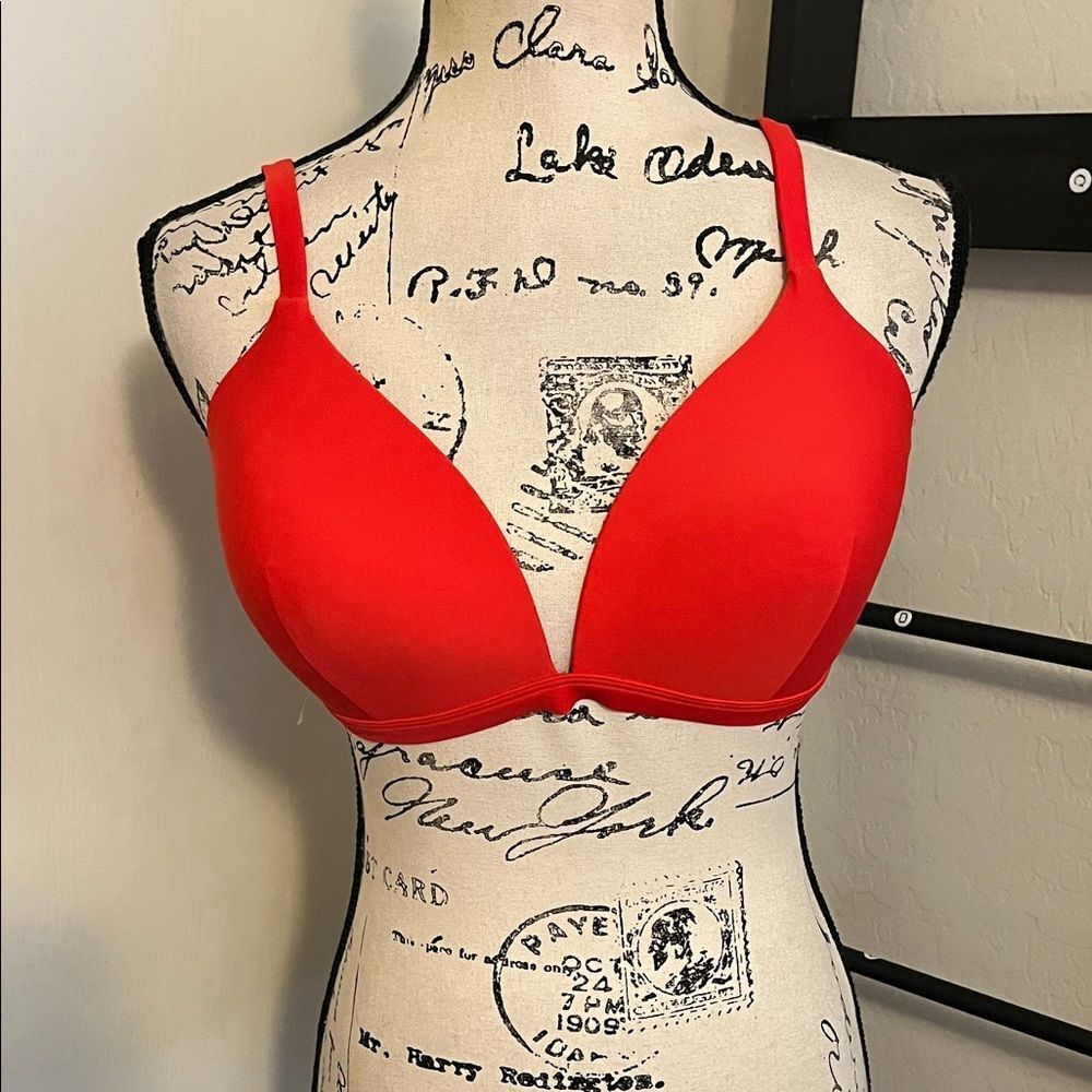 Lululemon Waterside Swim Top D Red Built In Cups Travel Beach Boat Vacation NWT - Picture 4 of 14